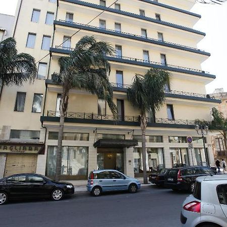 Hotel Colonna Brindisi Buitenkant foto