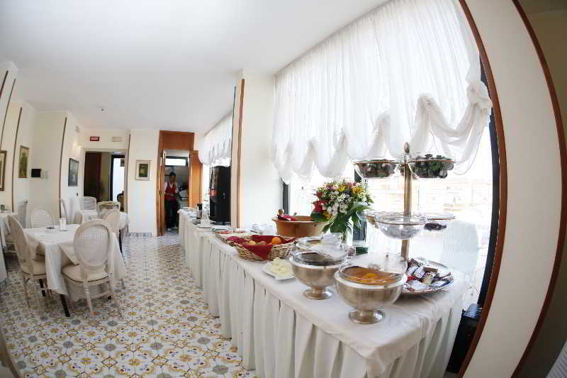 Hotel Colonna Brindisi Buitenkant foto