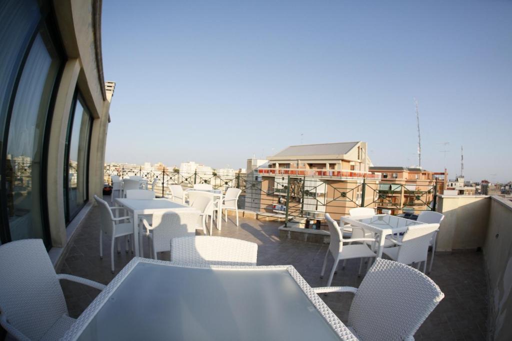 Hotel Colonna Brindisi Buitenkant foto